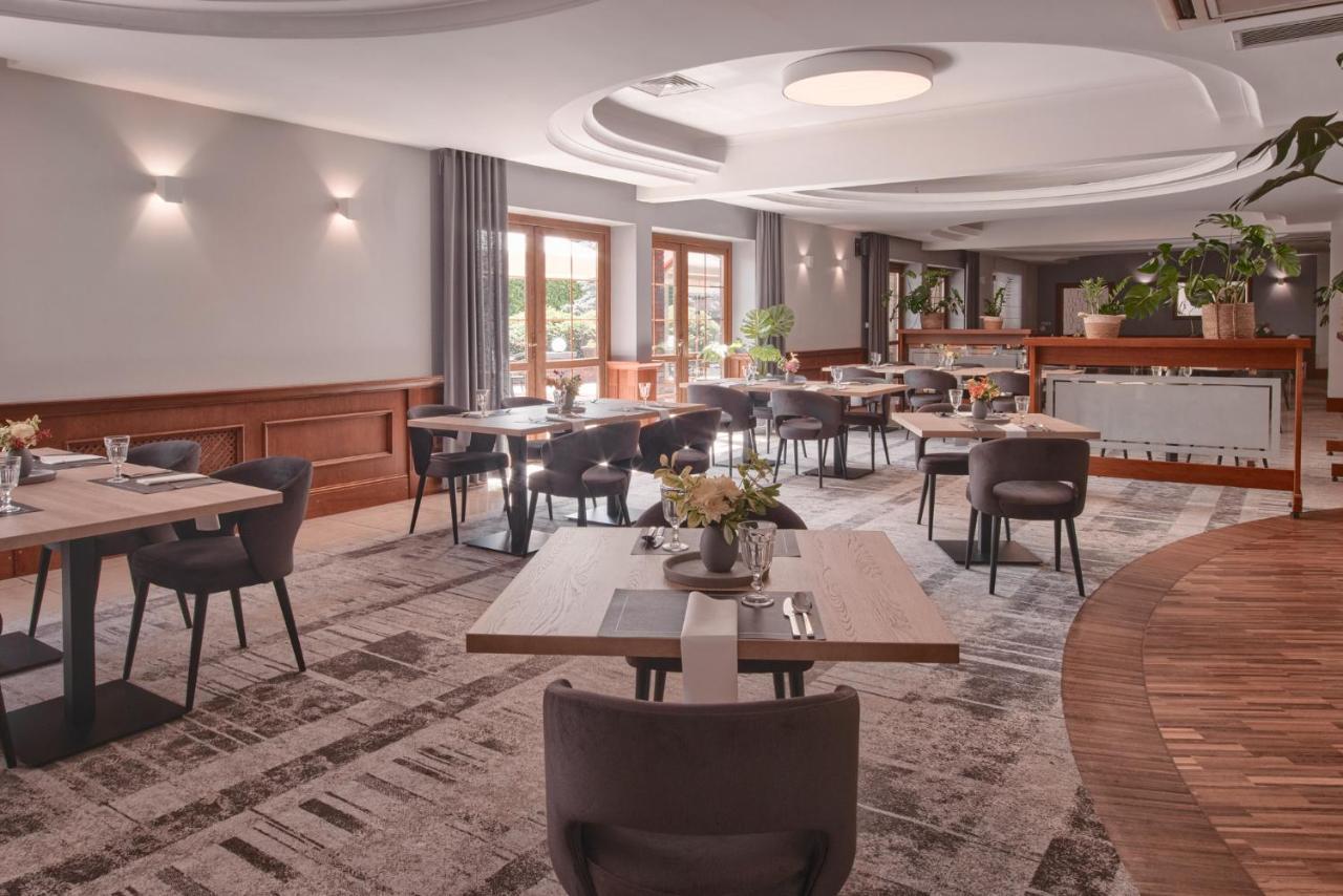 Artis Hotel & Spa Zamosc  Exterior photo