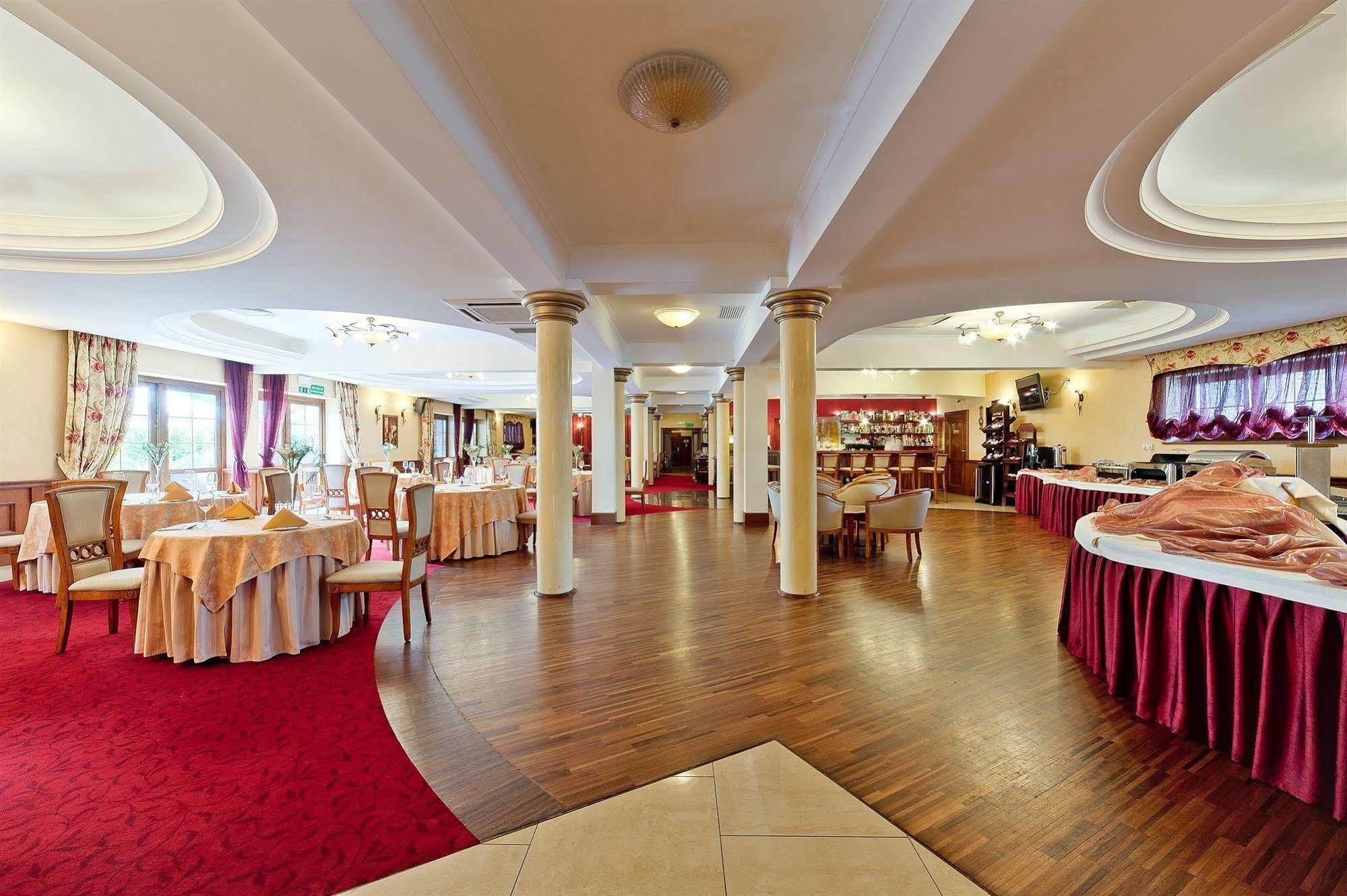 Artis Hotel & Spa Zamosc  Exterior photo